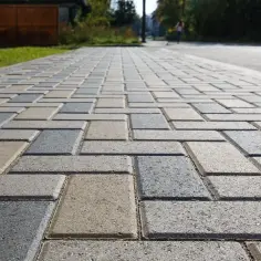 Ile za metr ułożenia kostki brukowej? Aktualne ceny i czynniki