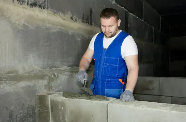 Jak długo schnie zaprawa szamotowa? Kluczowe informacje i porady